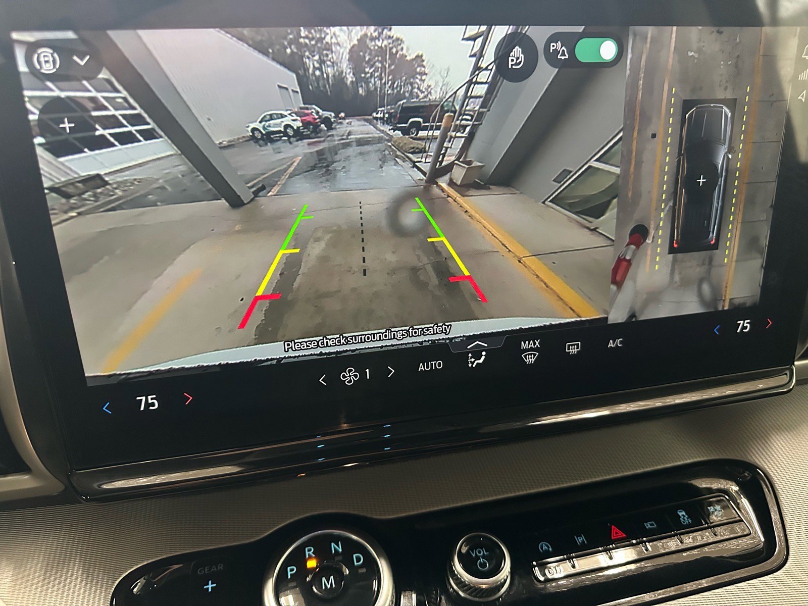 Certified 2025 Ford Expedition Active image 40