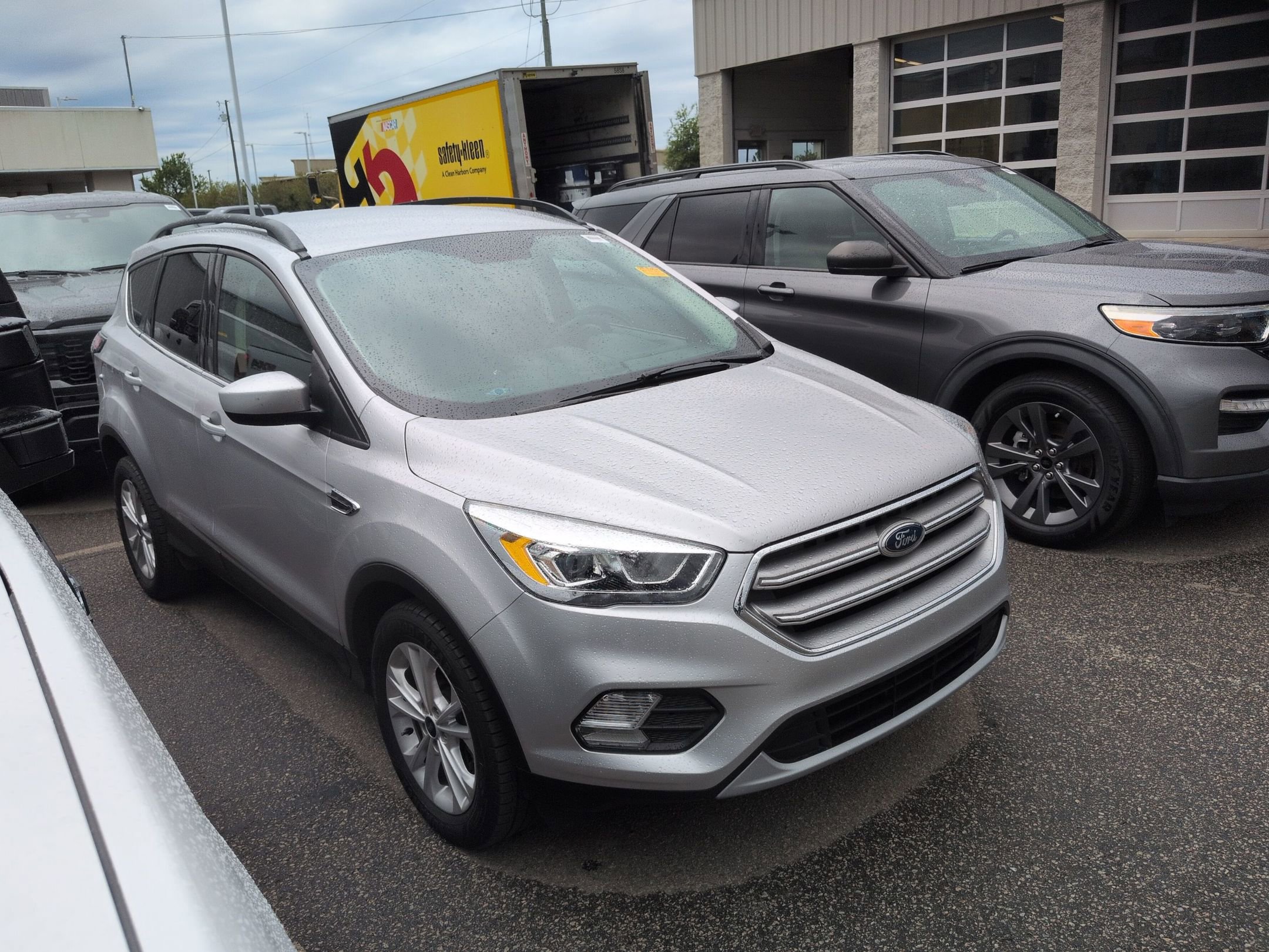 Certified 2017 Ford Escape SE w/ Equipment Group 201A
