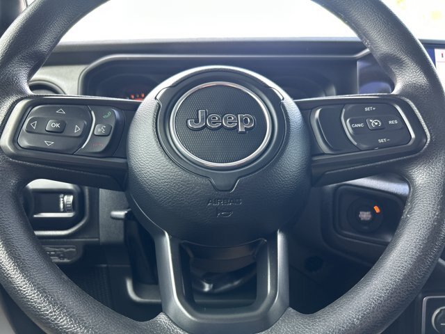 Used 2025 Jeep Wrangler Sport AWD/4WD image 28