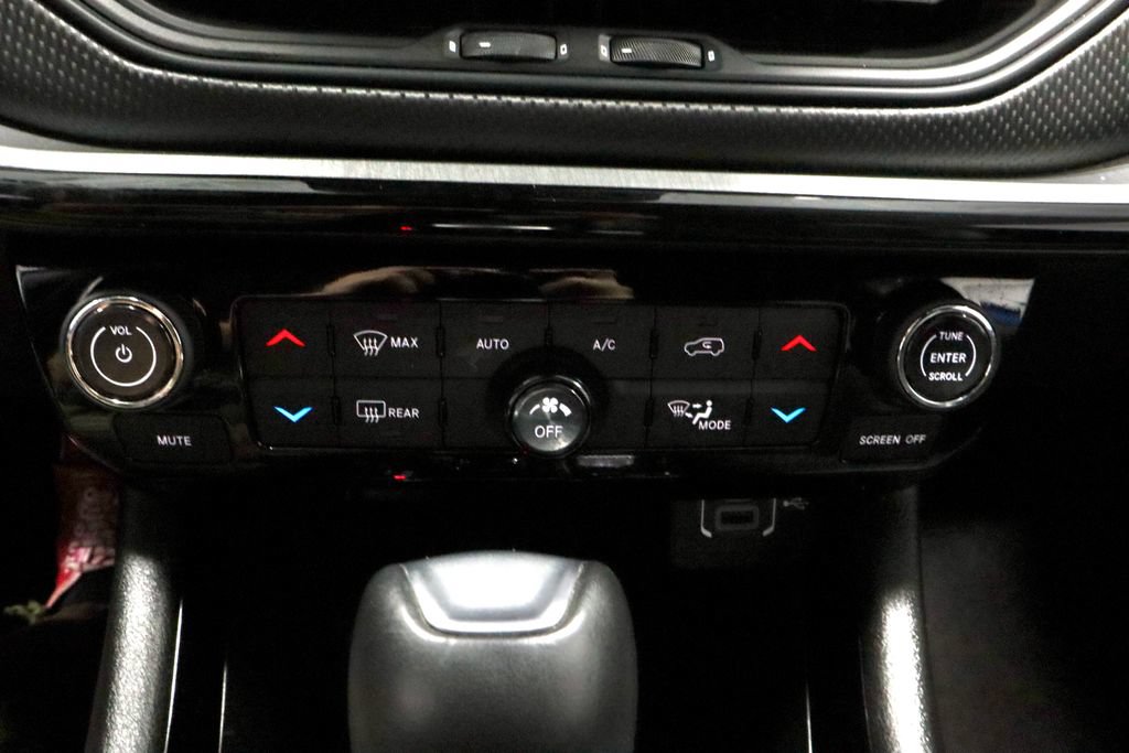 Used 2025 Jeep Compass Trailhawk AWD/4WD image 29