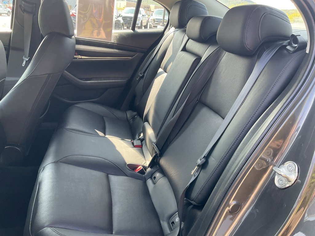 Used 2019 MAZDA MAZDA3 Premium image 17