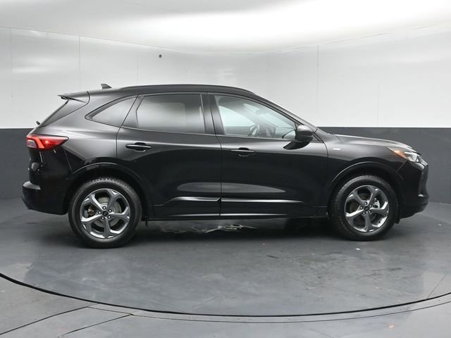 Certified 2024 Ford Escape ST-Line w/ Tech Pack #1 AWD/4WD image 8