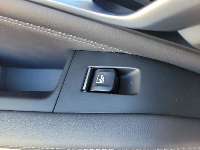 Used 2021 BMW X5 M50i w/ Executive Package image 16