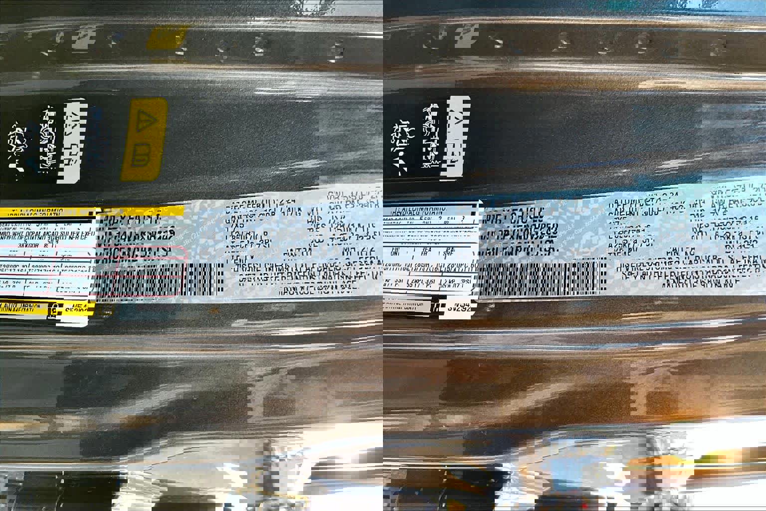 Used 2025 Jeep Wrangler Unlimited Rubicon image 33