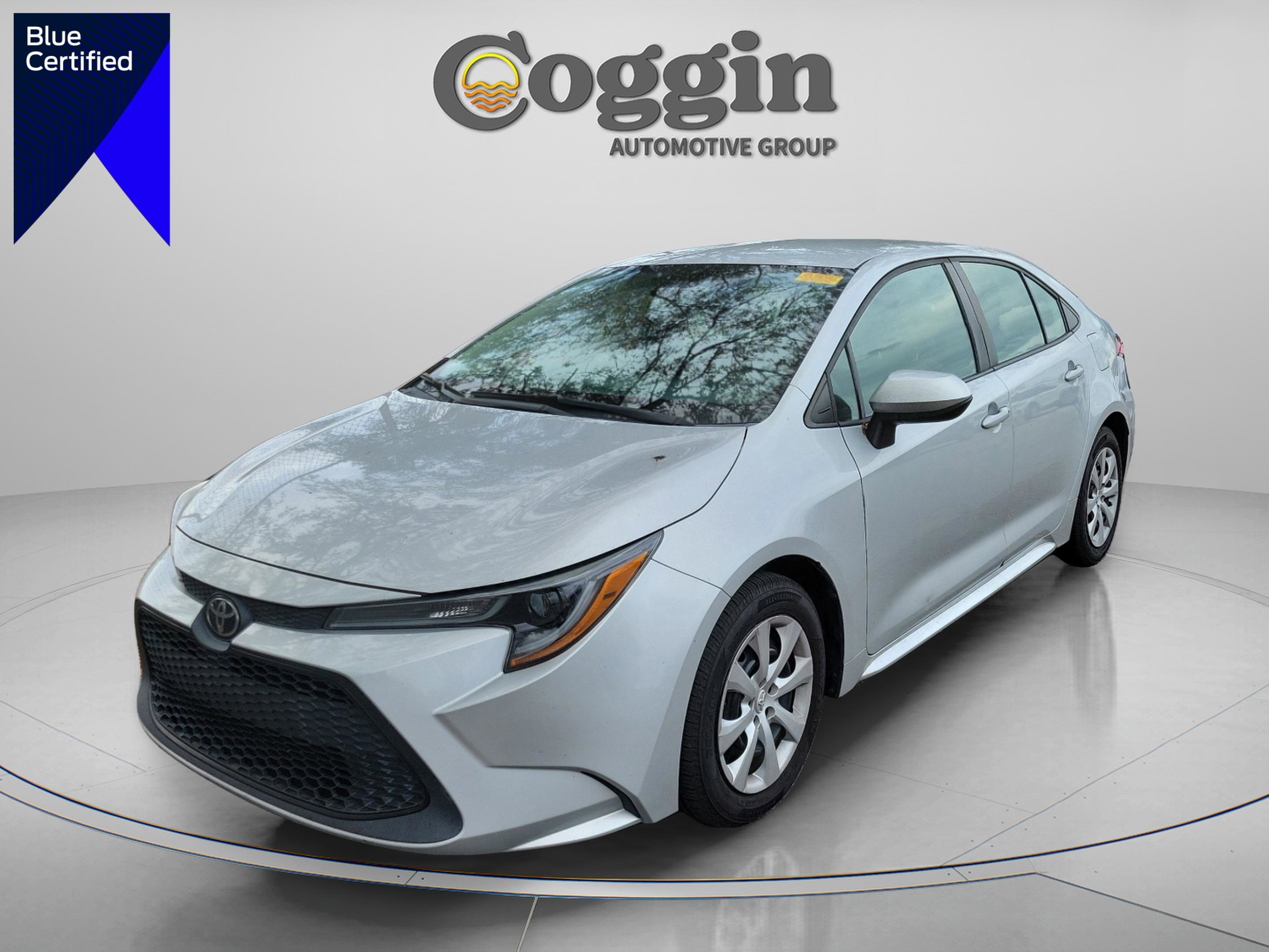Used 2021 Toyota Corolla LE image 1