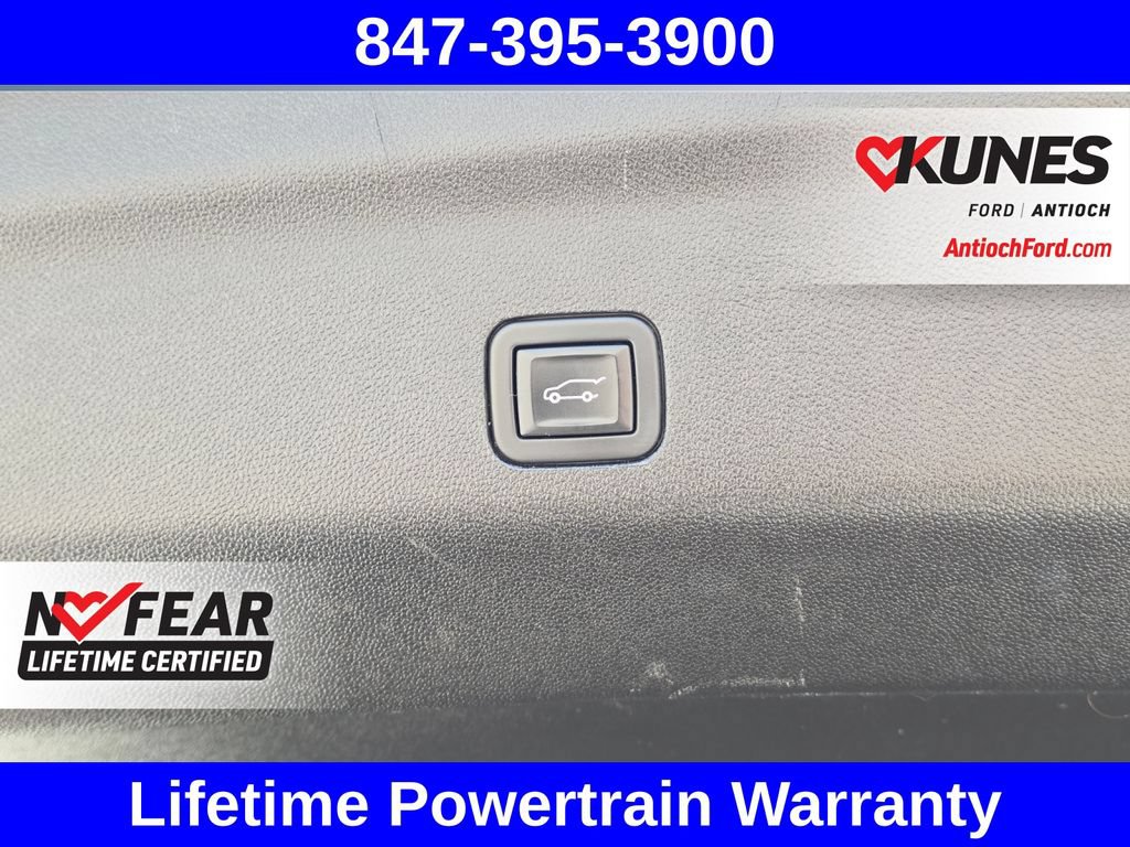 Used 2023 Chevrolet Suburban LT AWD/4WD image 36