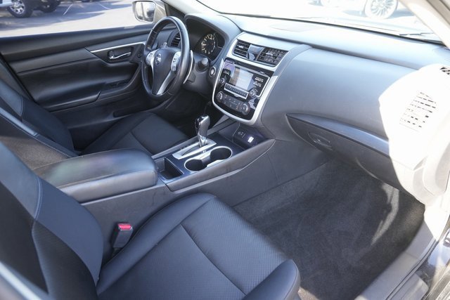 Used 2018 Nissan Altima 2.5 SR w/ Interior Lighting Package image 17