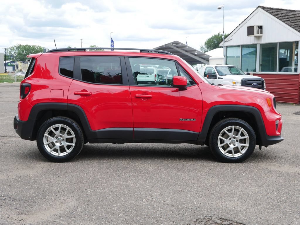 Used 2020 Jeep Renegade Latitude w/ Cold Weather Group AWD/4WD image 2