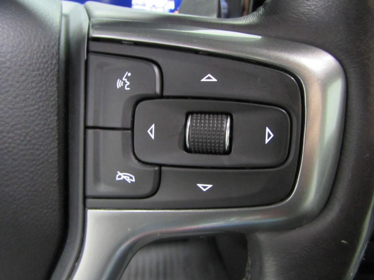 Used 2023 Chevrolet Silverado 1500 RST AWD/4WD image 25