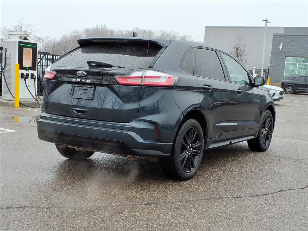 Certified 2024 Ford Edge ST-Line AWD/4WD image 5