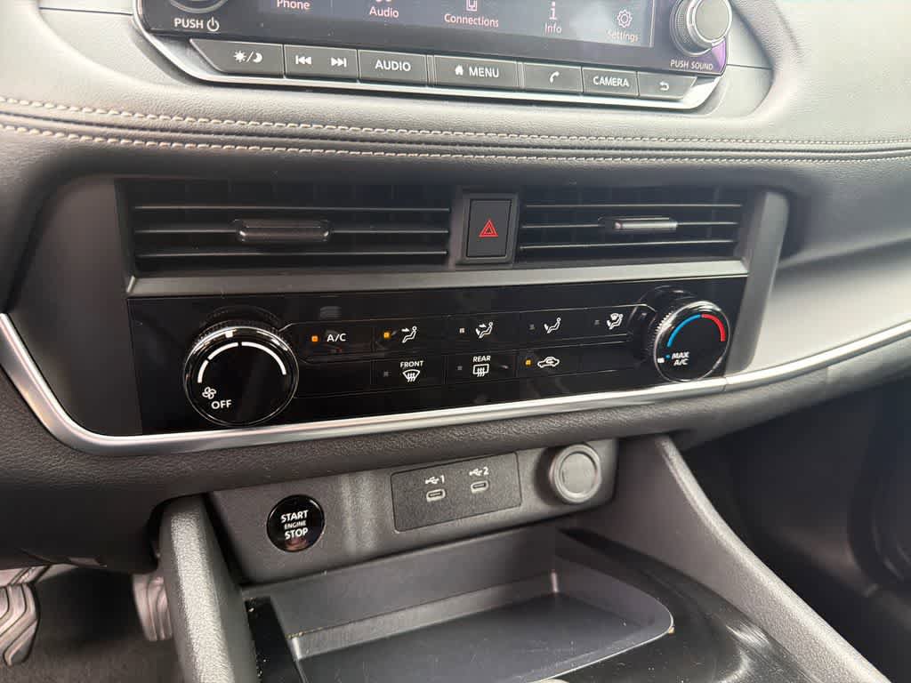 Used 2024 Nissan Rogue S FWD image 27