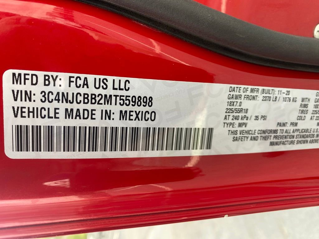 Used 2021 Jeep Compass Latitude image 30