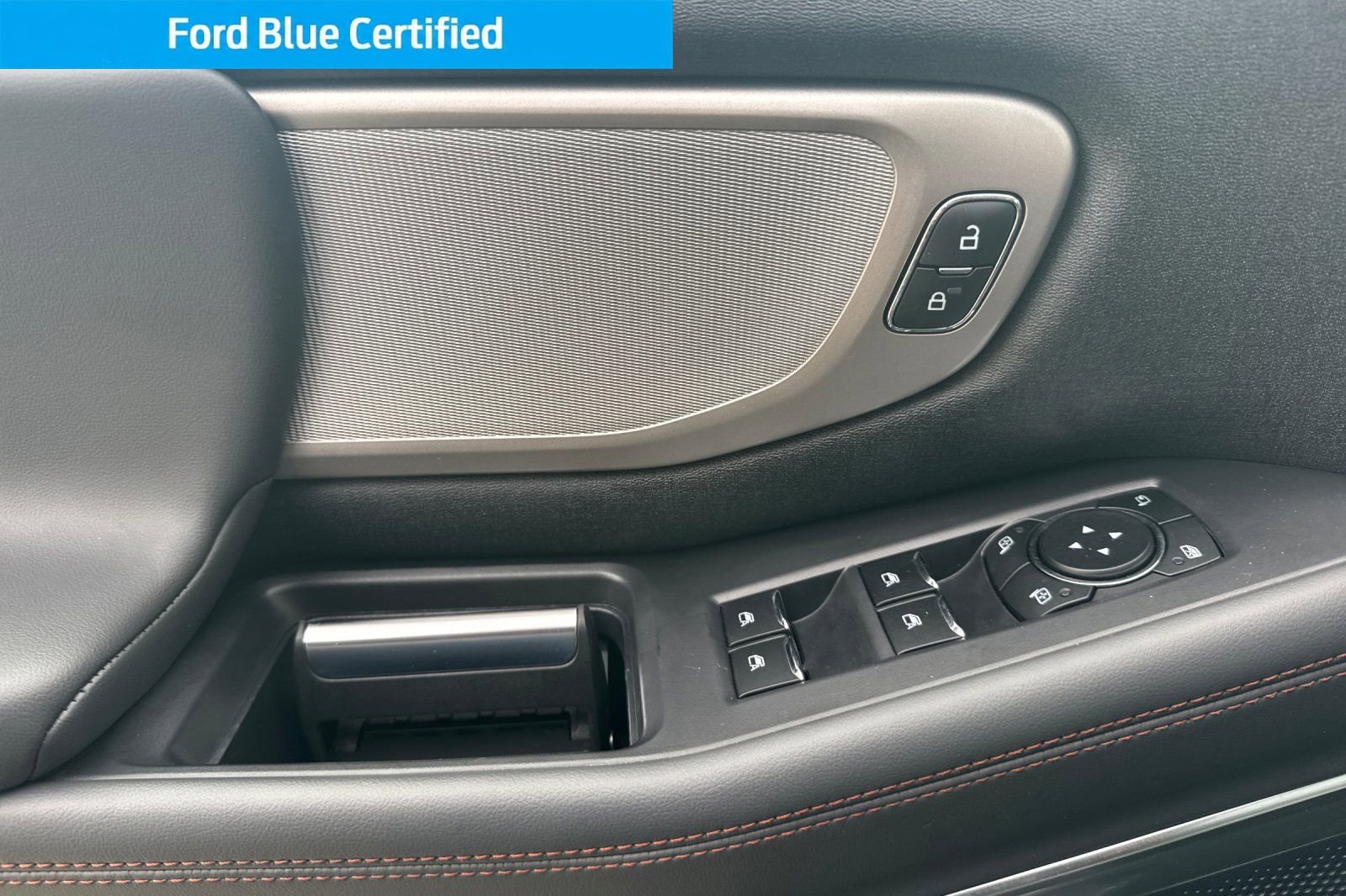 Certified 2025 Ford Expedition Active image 12