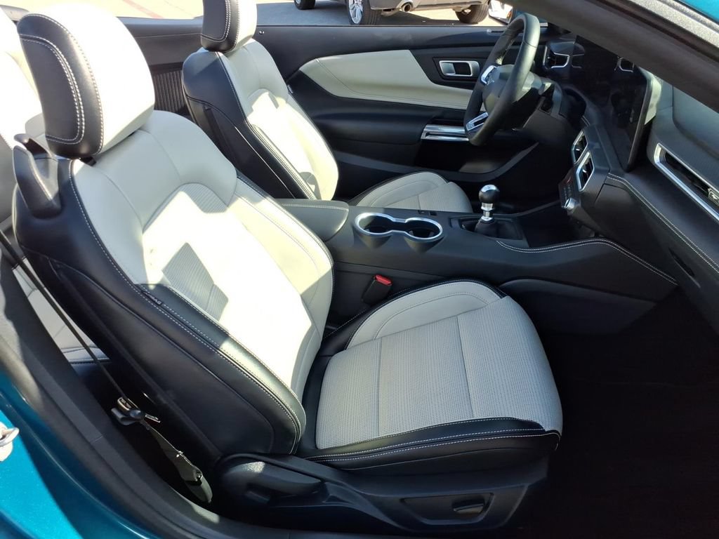 Certified 2026 Ford Mustang GT Premium RWD image 4