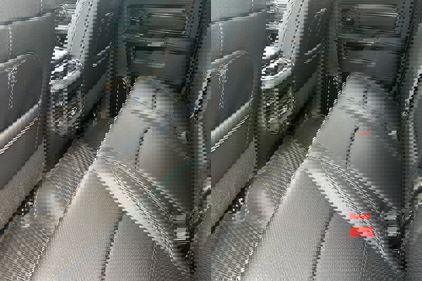 Used 2024 RAM 2500 Limited image 10