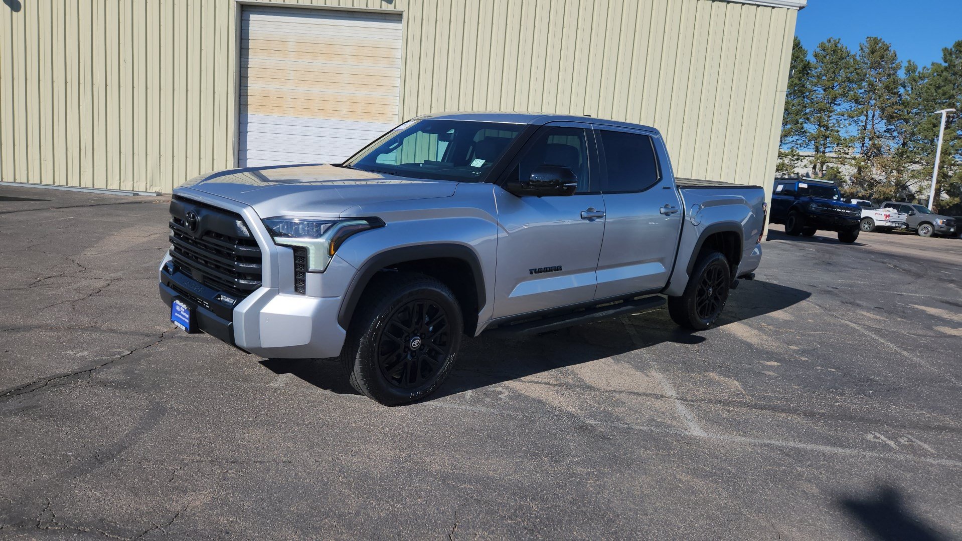 Used 2026 Toyota Tundra Limited AWD/4WD image 5