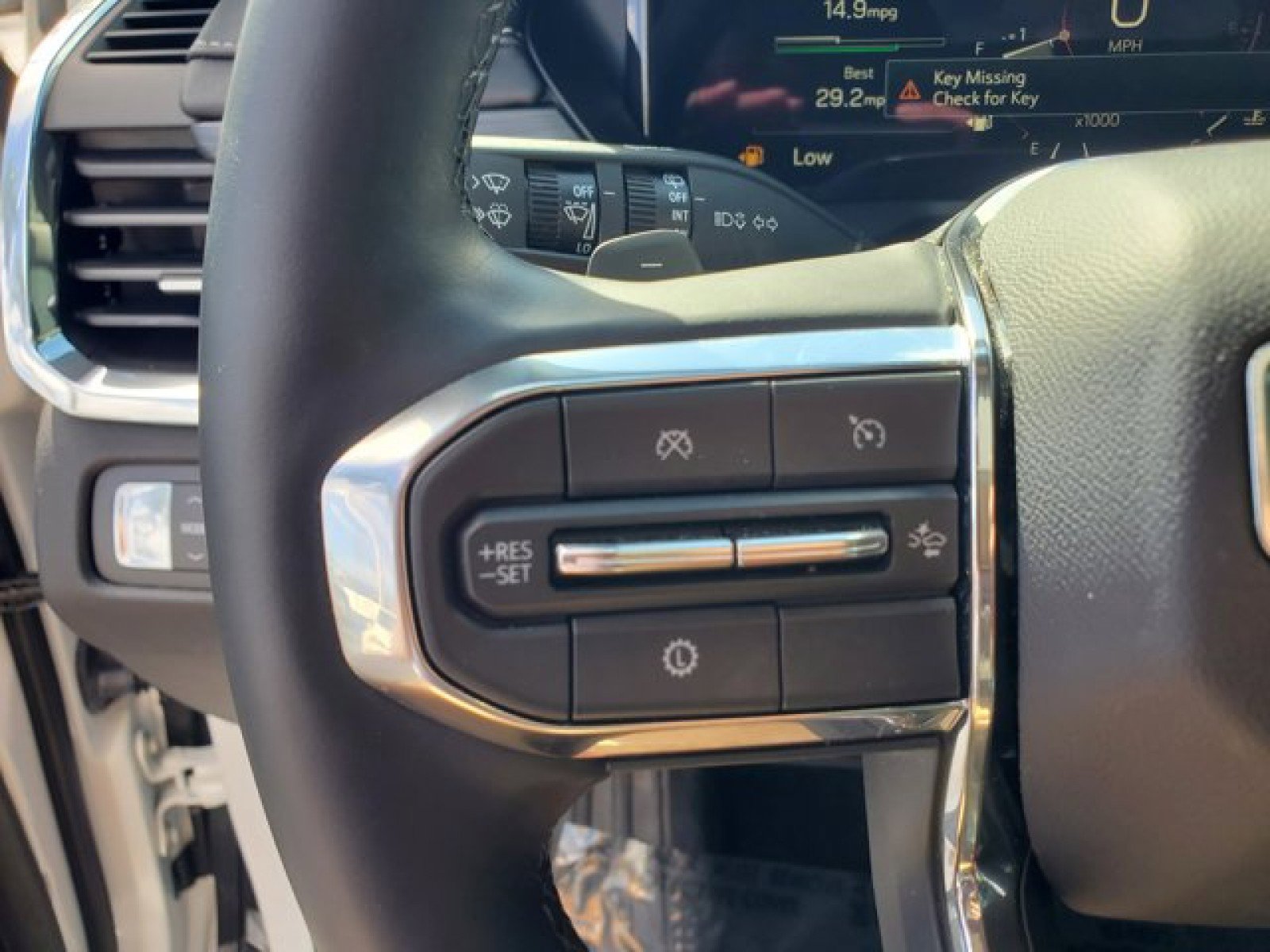 Used 2025 GMC Acadia Elevation w/ Elevation Premium Package image 19