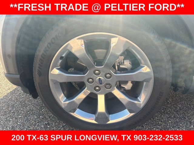 Certified 2020 Ford Explorer Platinum w/ Premium Technology Package AWD/4WD image 5