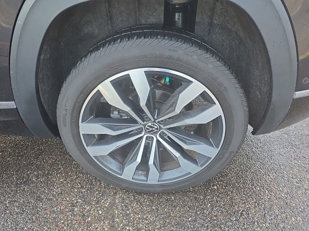 Used 2020 Volkswagen Atlas Cross Sport SEL Premium R-Line image 22