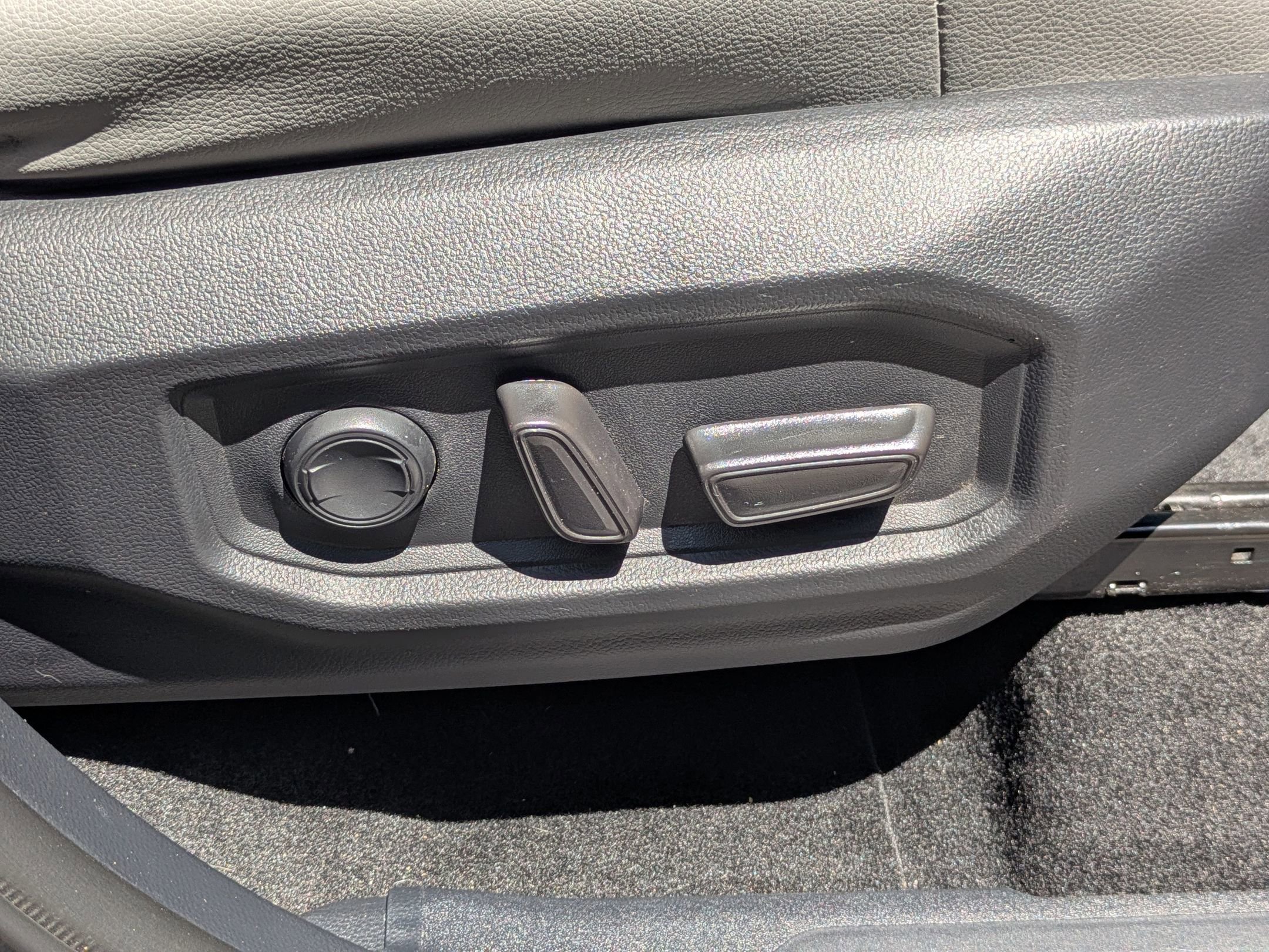 Used 2024 Toyota Tundra Limited w/ TRD Off-Road Package AWD/4WD image 40