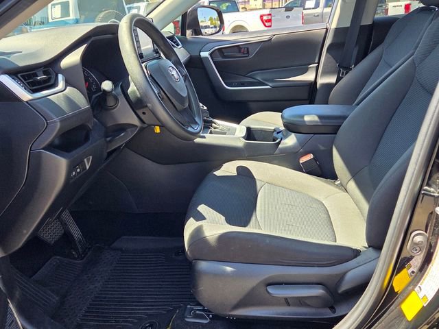 Used 2022 Toyota RAV4 LE FWD image 11