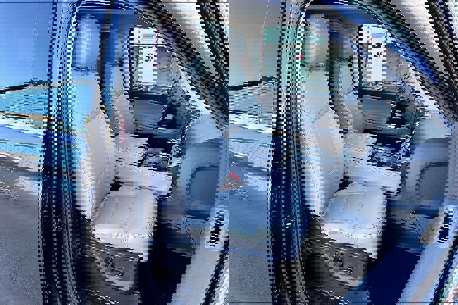 Certified 2025 Ford Expedition Max Active image 12