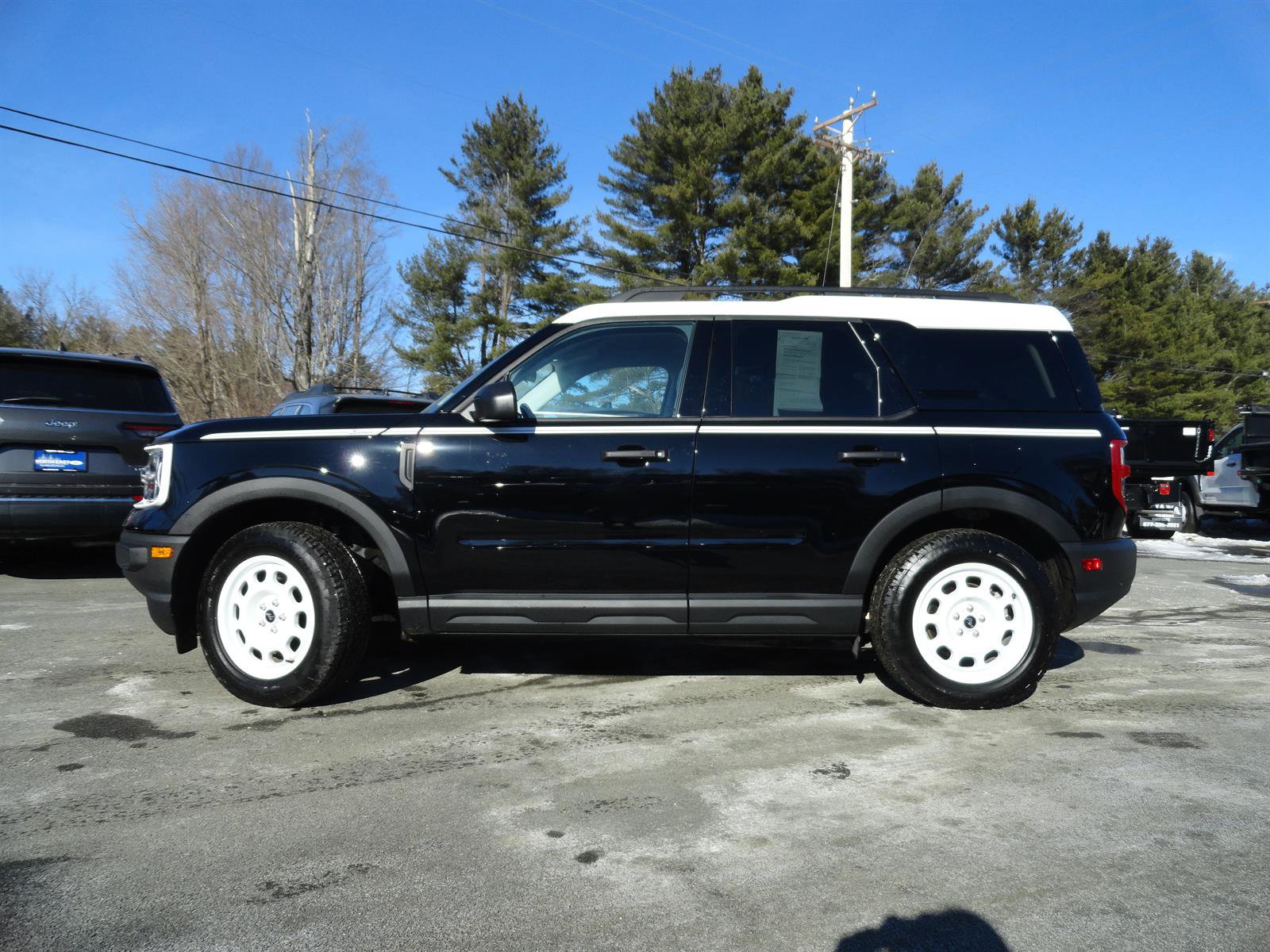 Certified 2024 Ford Bronco Sport Heritage w/ Heritage Convenience Package image 2