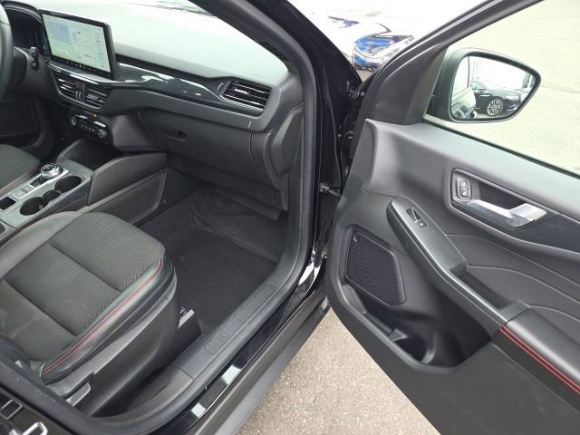 Certified 2023 Ford Escape ST-Line w/ Tech Pack #1 image 12