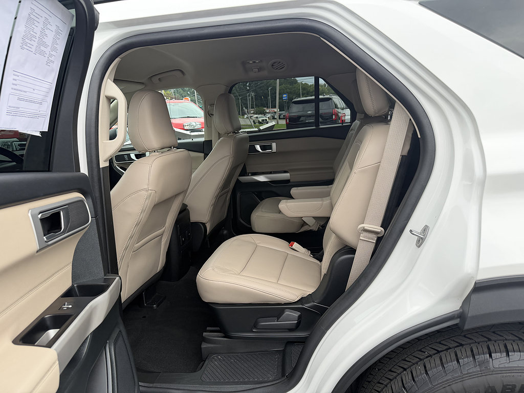 Certified 2023 Ford Explorer XLT w/ Equipment Group 202A AWD/4WD image 12