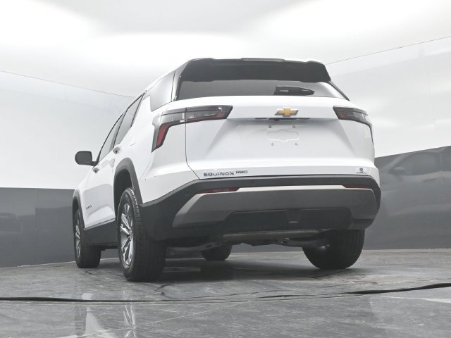 Used 2025 Chevrolet Equinox LT AWD/4WD image 22