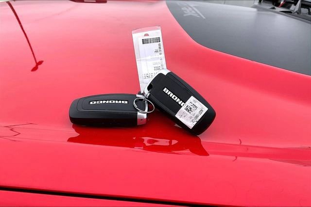 Certified 2022 Ford Bronco Wildtrak image 13