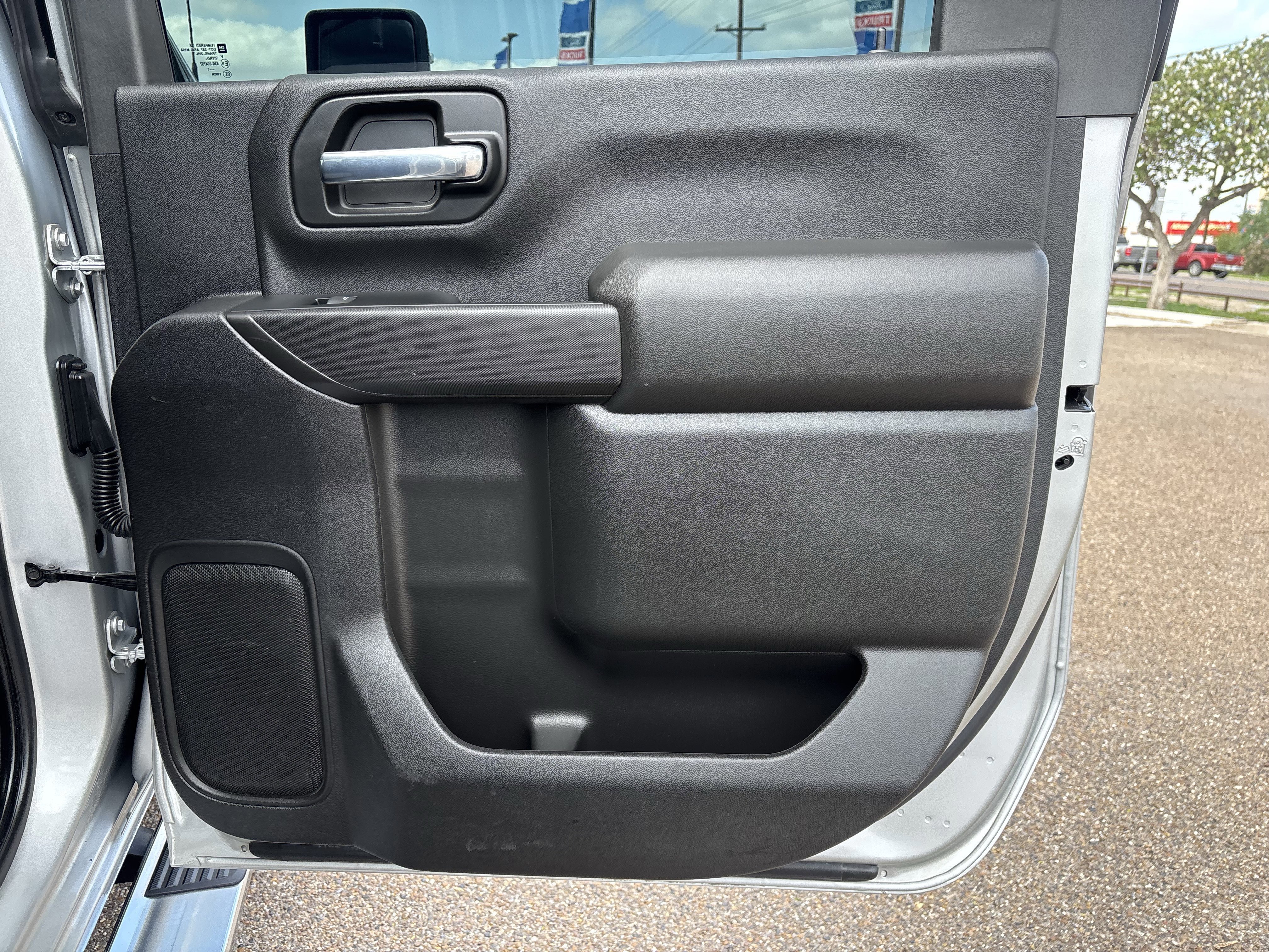 Used 2022 Chevrolet Silverado 2500 Custom w/ Custom Value Package image 17