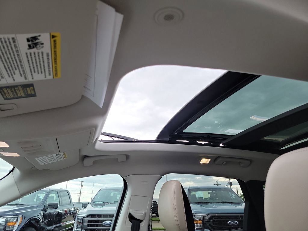 Certified 2022 Ford Escape SEL FWD image 24