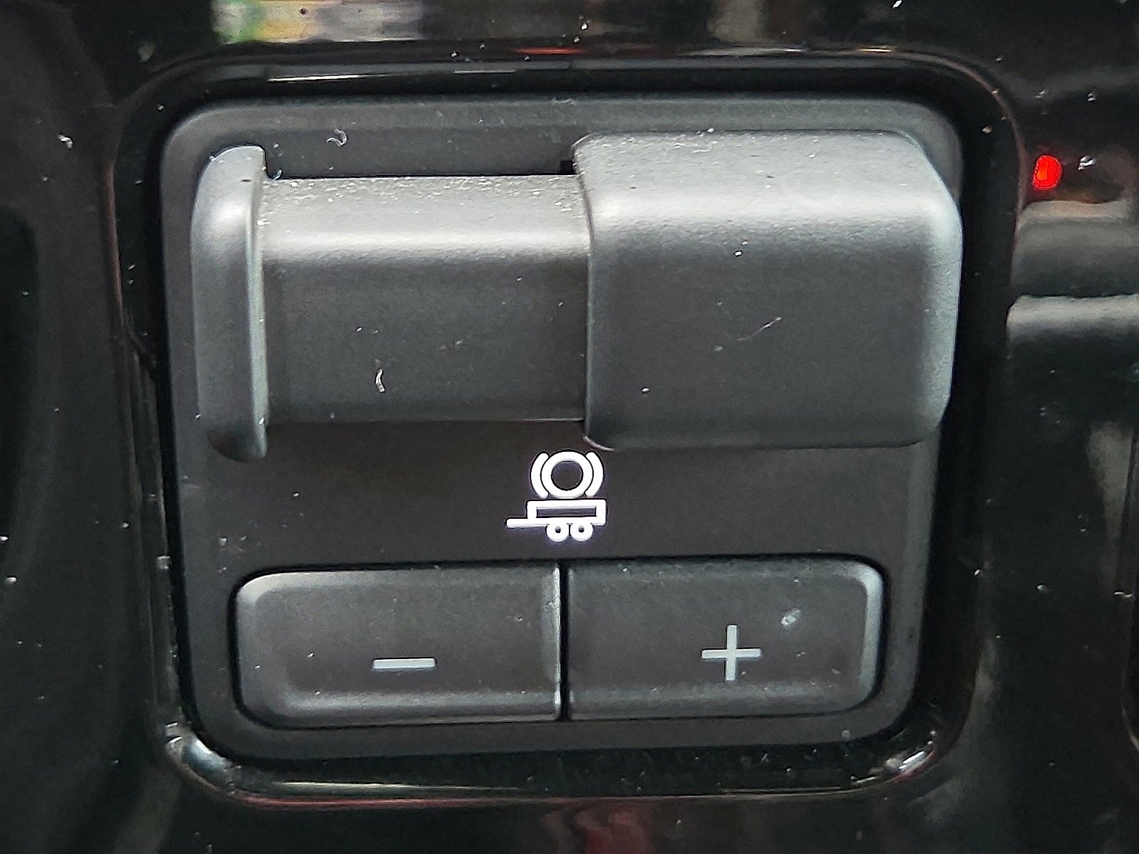 Used 2023 Chevrolet Silverado 1500 ZR2 image 24