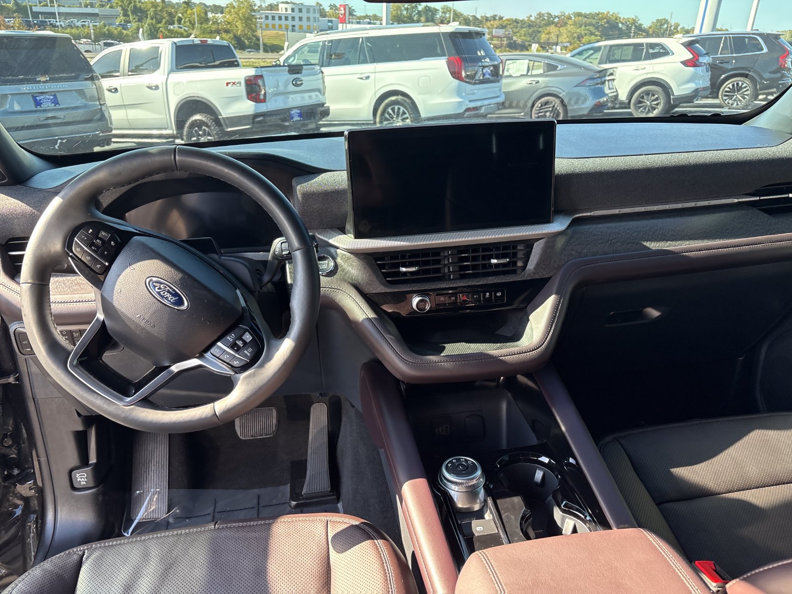 Certified 2026 Ford Explorer Platinum w/ LUX Leather Package AWD/4WD image 18