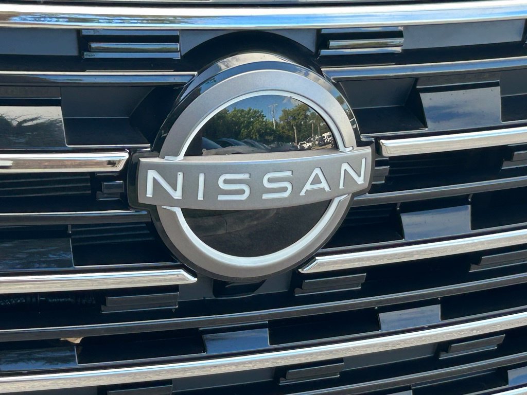 Used 2025 Nissan Rogue SV FWD image 18