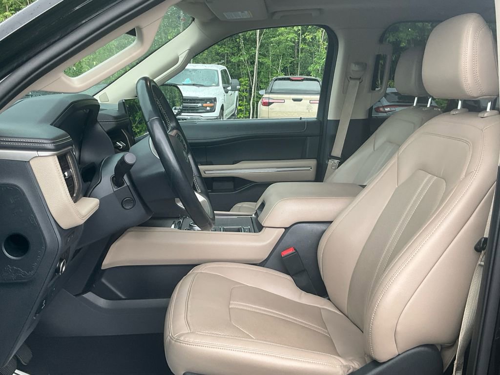 Certified 2023 Ford Expedition Limited RWD image 16