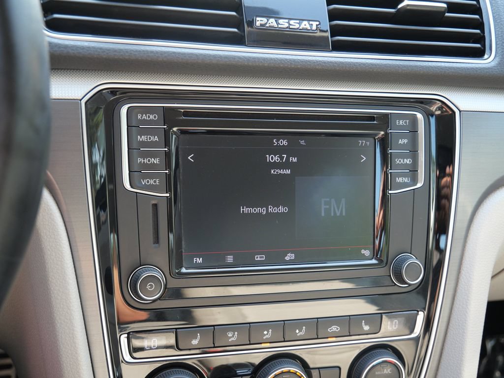 Used 2018 Volkswagen Passat 2.0T R-Line FWD image 21