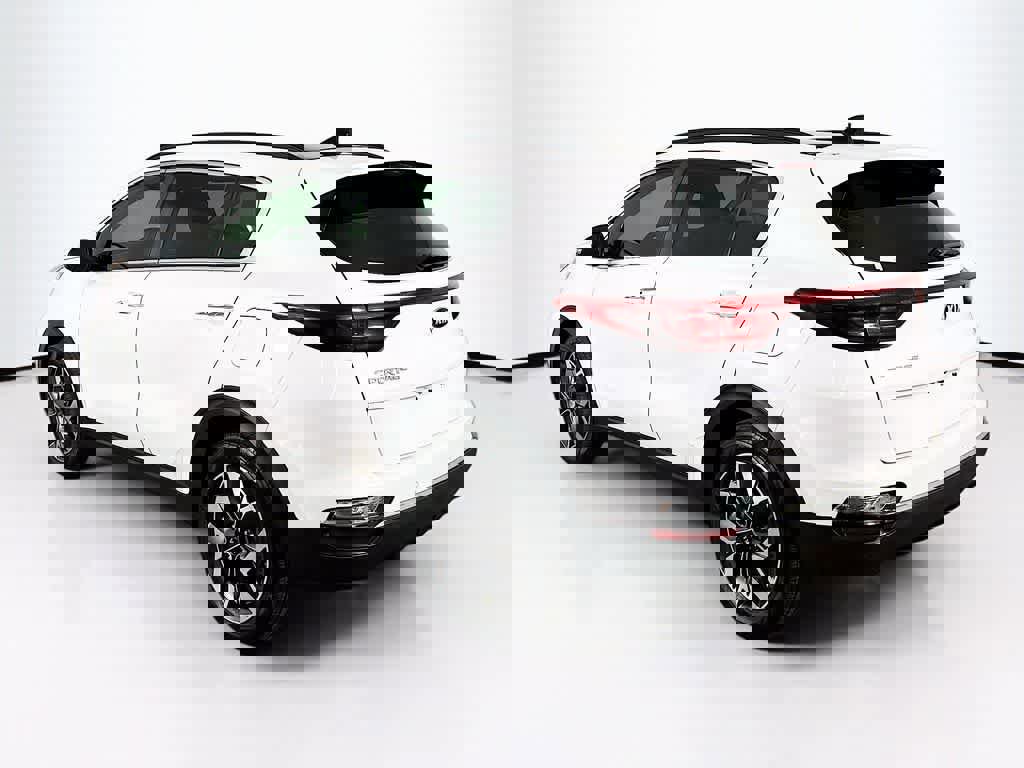 Used 2020 Kia Sportage EX w/ EX Technology Package image 3