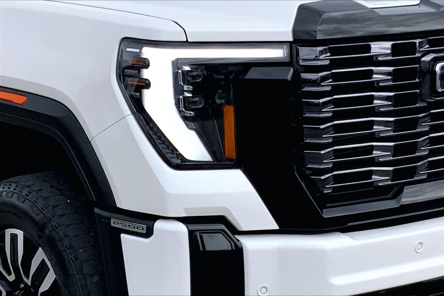 Used 2025 GMC Sierra 2500 Denali Ultimate AWD/4WD image 25
