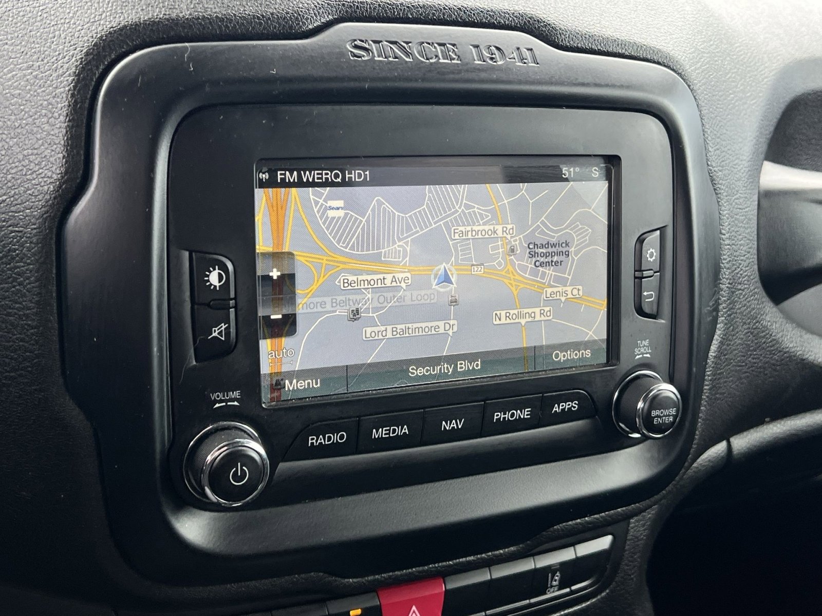 Used 2017 Jeep Renegade Latitude FWD image 18