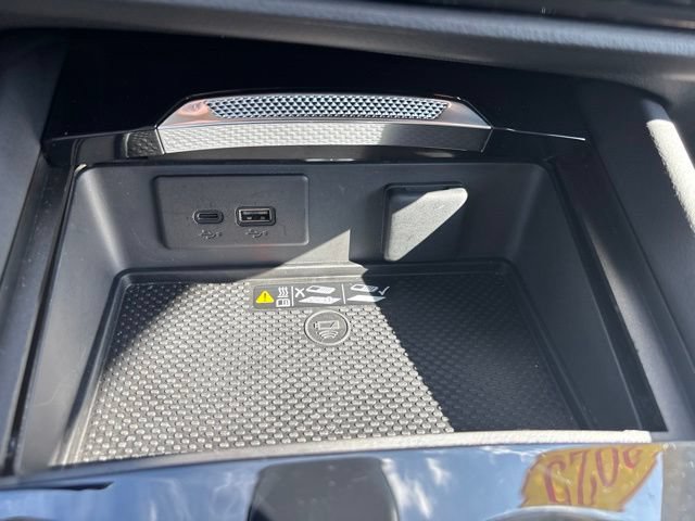 Used 2025 Buick Envision Sport Touring AWD/4WD image 28