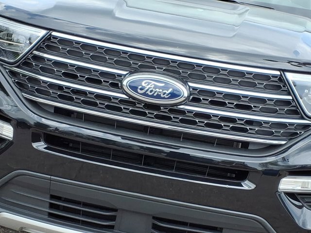 Certified 2023 Ford Explorer XLT w/ Equipment Group 202A AWD/4WD image 19
