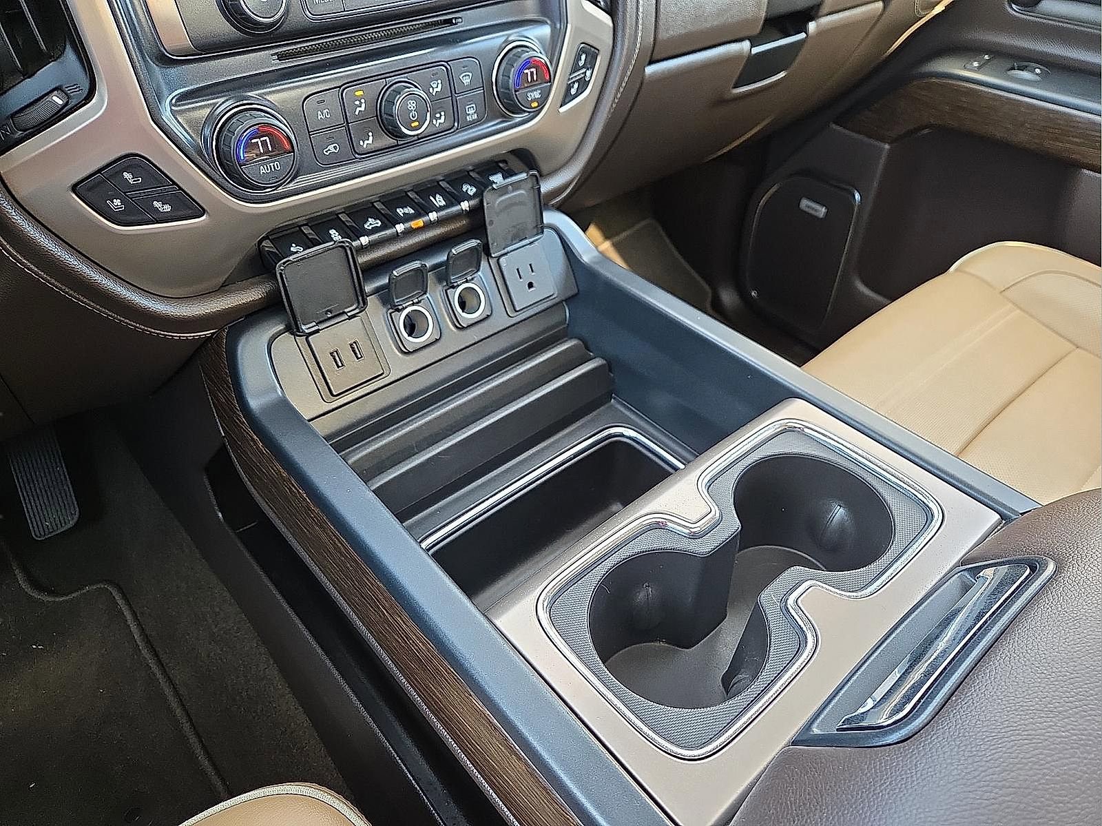 Used 2017 GMC Sierra 3500 Denali w/ Duramax Plus Package AWD/4WD image 25