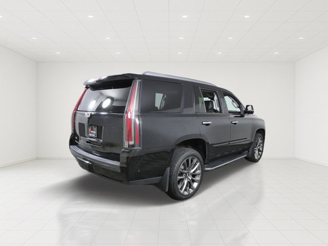 Used 2020 Cadillac Escalade Luxury w/ Escalade Sport Edition AWD/4WD image 7