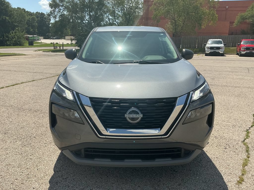 Used 2023 Nissan Rogue S AWD/4WD image 8
