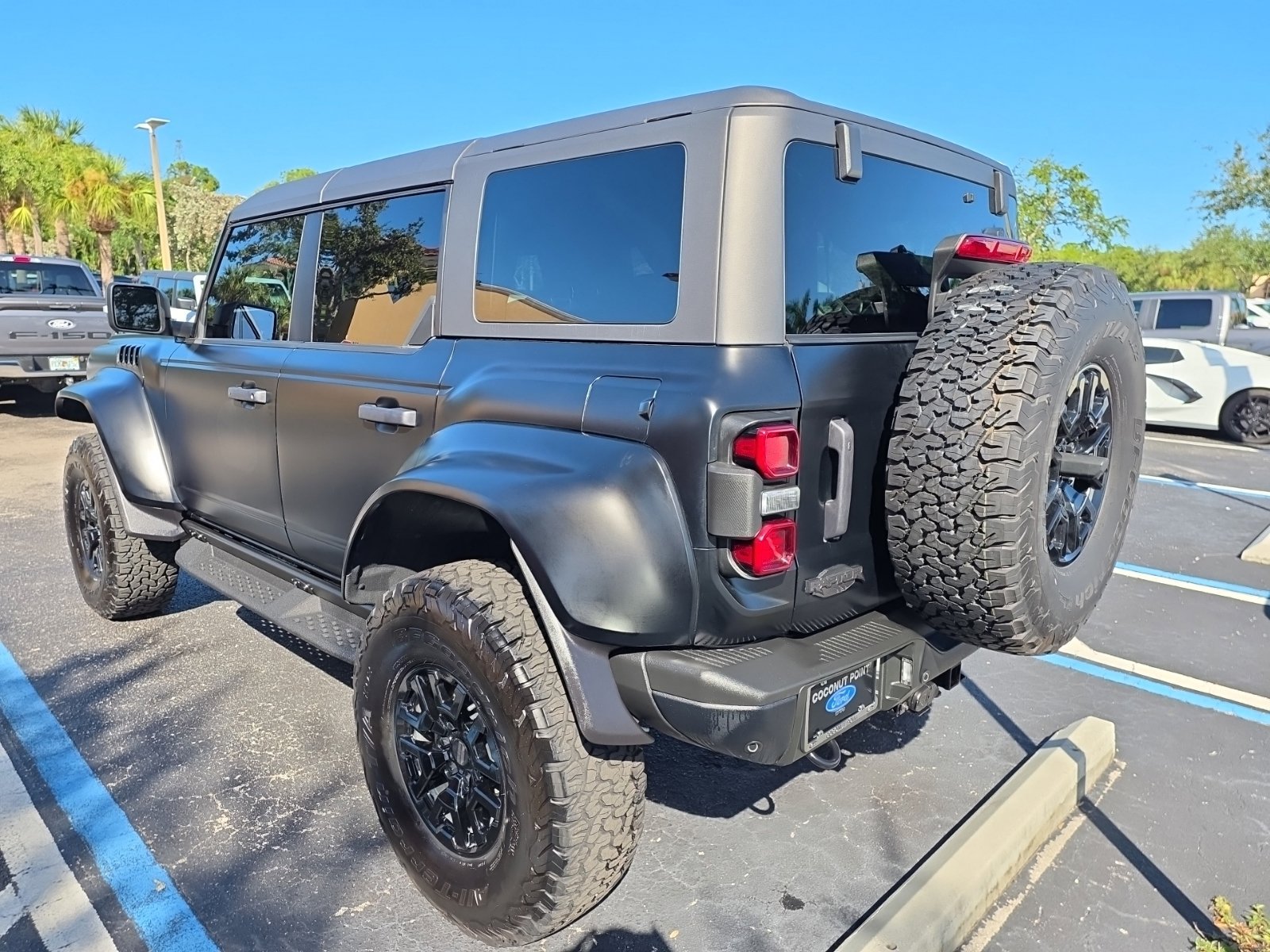 Certified 2024 Ford Bronco Raptor w/ Interior Carbon Fiber Pack 6 AWD/4WD image 3