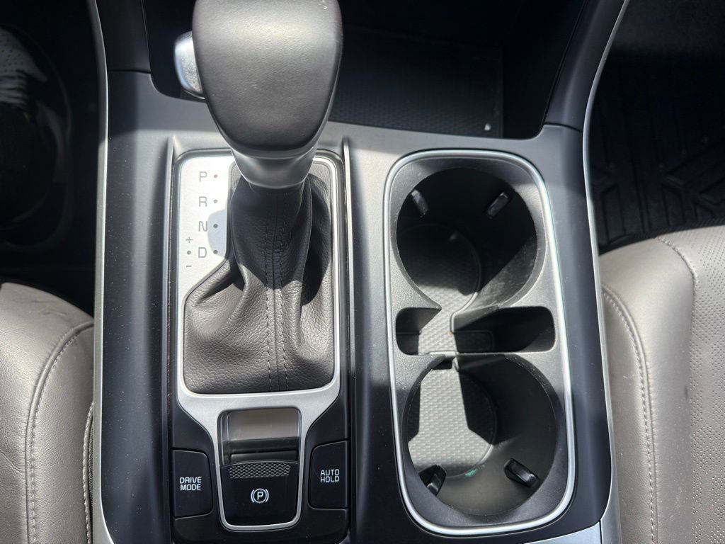 Used 2024 Kia Carnival LX FWD image 23