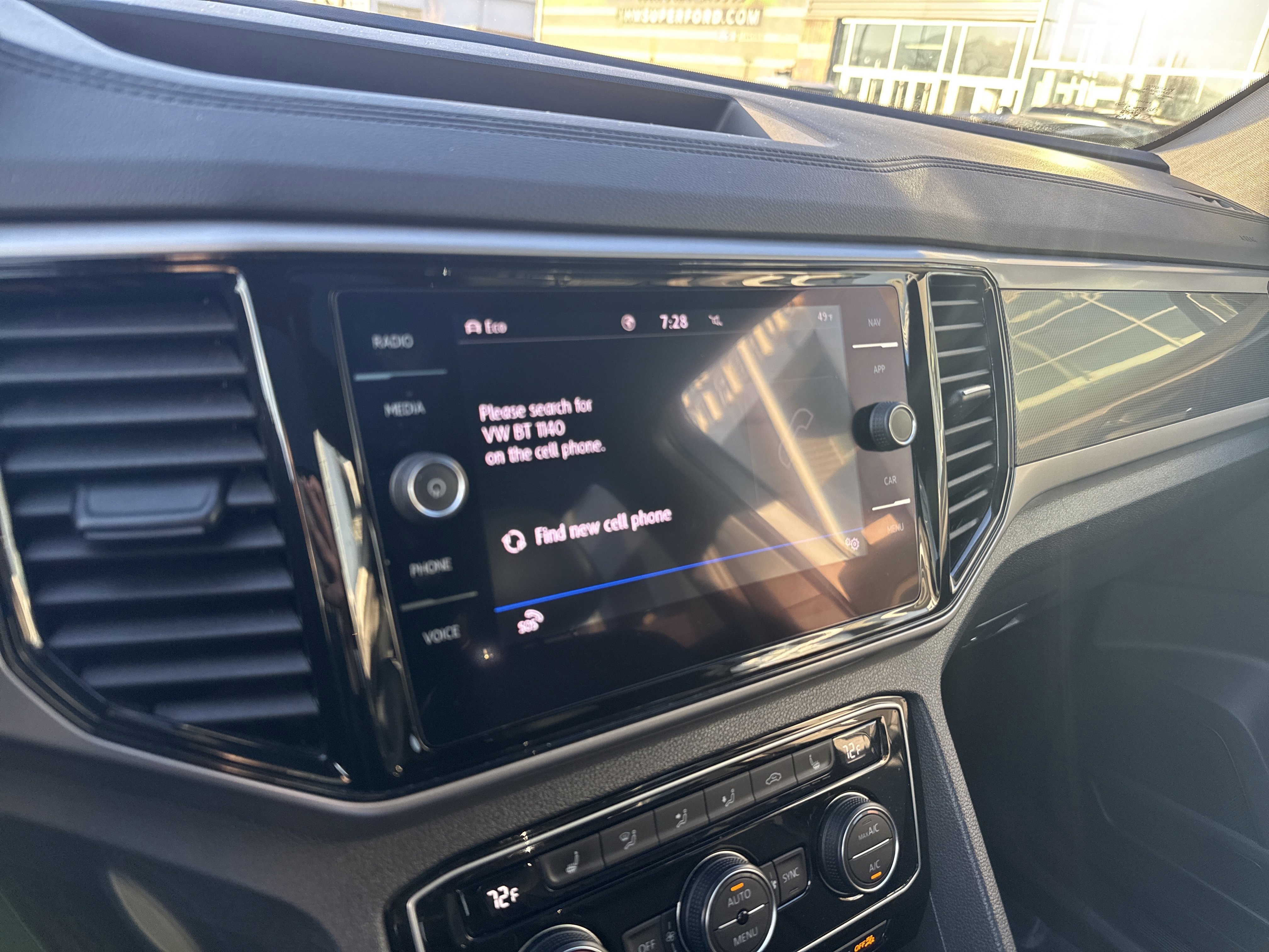 Used 2020 Volkswagen Atlas Cross Sport SEL R-Line image 21