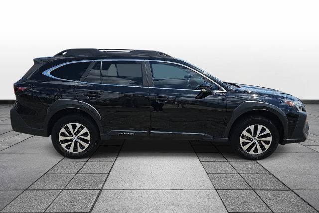 Used 2023 Subaru Outback Premium AWD/4WD image 4
